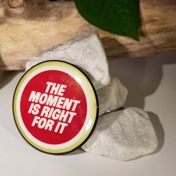 Vintage 1980’s Lucky Strike Button - Picture 4 of 7